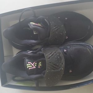 Nike zoom UNVRS - Boys Grade School